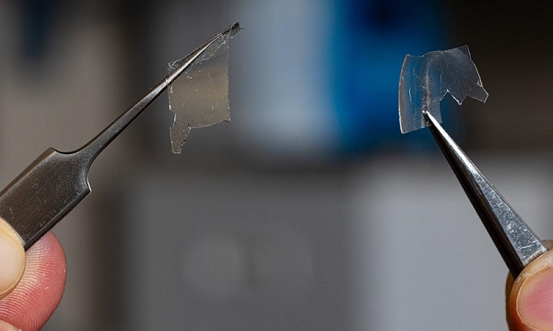 Researchers used this raw material to create 3D-printed glass structures no bigger than the width of a human hair. The researchers employed a light-sensitive resin based on a widely used soft polymer called PDMS, at left. The sample on the right is glass created using DUV light to convert the the photoresin to hardened, inorganic glass. Courtesy of Candler Hobbs.