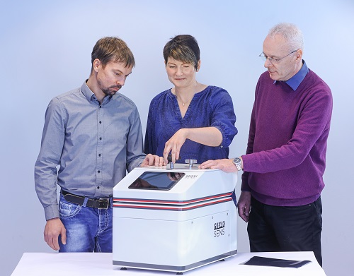 The Dresden-based company Sempa Systems GmbH will offer the market-ready HiBarSens measuring device based on the new technology. From left, Johannes Grübler of Sempa Systems, Susann Kleber of Fraunhofer IWS, and Wulf Grählert of Fraunhofer IWS. Courtesy of Amac Garbe/Fraunhofer IWS.
