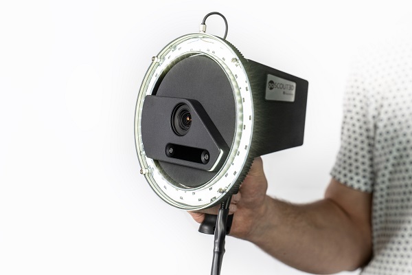 The goSCOUT3D resembles an oversized flashlight. A ring light is the most visually striking feature of the new sensor, which also offers a high-resolution color camera, an inertial measurement unit, and a display with touchscreen. Courtesy of Fraunhofer IOF.