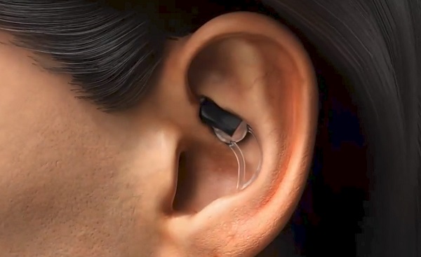 STAT Health's new in-ear STAT wearable. Courtesy of STAT Health.