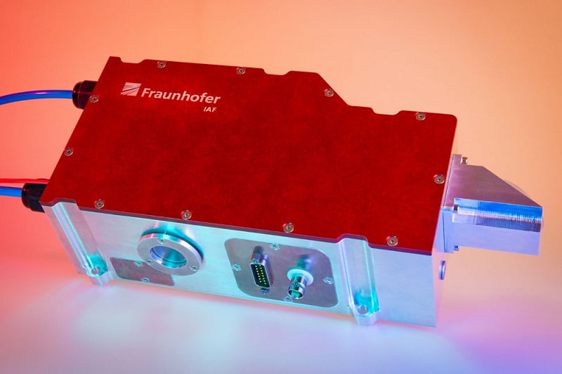 Single-mode VECSEL module with up to 2.4 W output power for the frequency range between 1.9 and 2.5 µm, developed as a pump source for quantum frequency converters. Courtesy of Fraunhofer IAF.