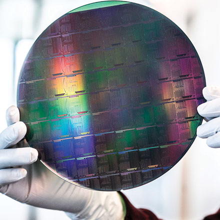 Integrated Photonics for Quantum Computing