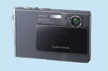 Slim camera (5.3 million pixels, 91.7 × 60.2 × 14.7 mm, 136 g).