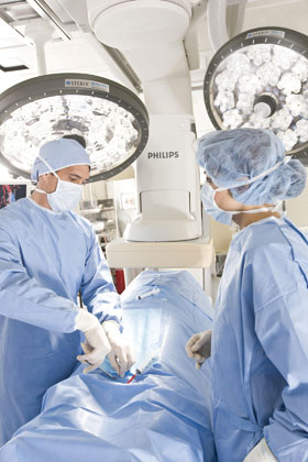 Lighting up the OR Features Feb 2010 Photonics Spectra