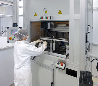 The new Class 5 cleanroom has two production cells.