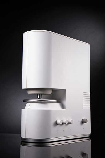 Tomocube’s 3D holographic microscope, the HT-1 series.