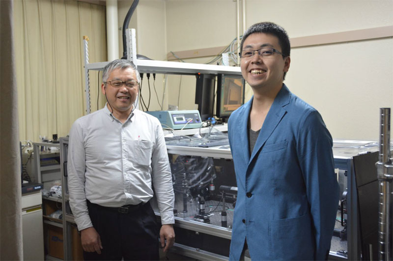 Associate professor Yuichi Nakamura (left) and Ph.D. candidate Zen Shirakashi. Courtesy of Toyohashi University of Technology, all rights reserved.
