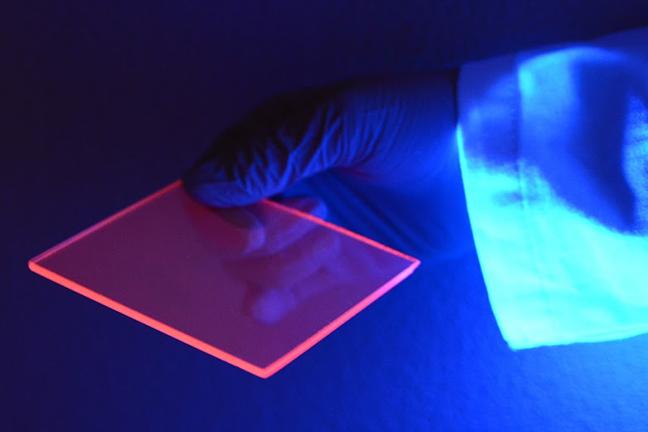 Silicon Nanoparticles Used for Photovoltaic Windows