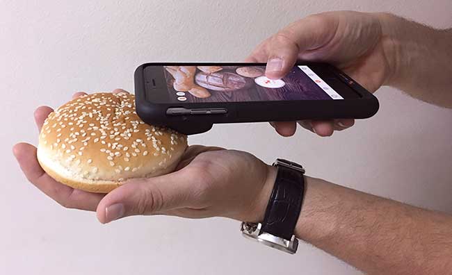 A prototype application for detecting gluten with a smartphone, using software developed by GreenTropism and a case developed by Xpndbls.