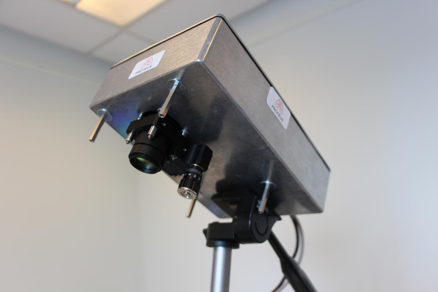 Ballistic Photon Imaging Locates Fiber Optic Instruments In Vivo