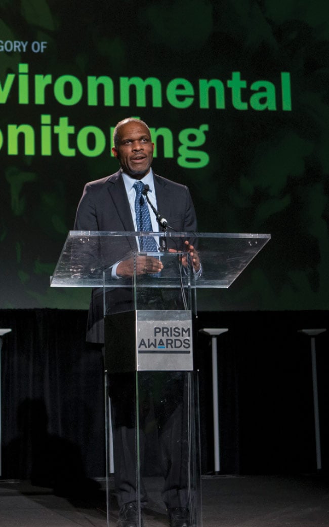 Darius Sankey, venture capitalist and co-president at Ocean Tomo, presents the 2018 Prism Award in Environmental Monitoring. Images courtesy of SPIE.