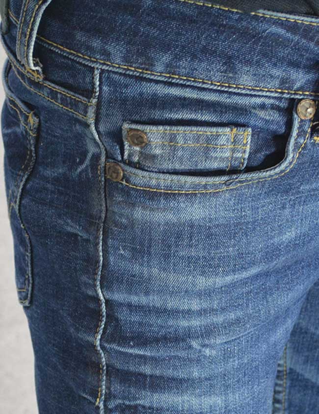 Jeans with special effects produced by a laser.