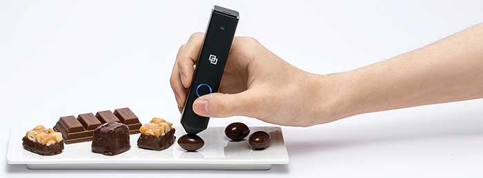 The LinkSquare device is an easy-to-use, hand-held spectrometer that connects to a smartphone via Wi-Fi.