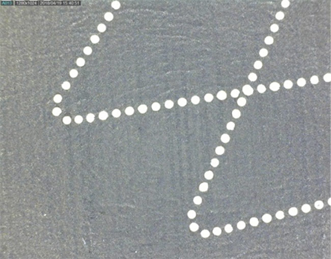 Figure 3. Constant laser pulse spacing thanks to constant pulse distance and trajectory planning. Courtesy of SCANLAB and ACS Motion Control.