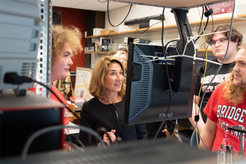 Massachusetts Lieutenant Governor Karyn Polito tours a lab at Bridgewater State University. Courtesy of MIT.