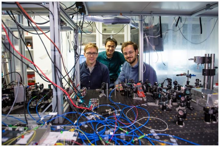 Researchers Demonstrate Microwave-Optical Entanglement via Mechanical Interface