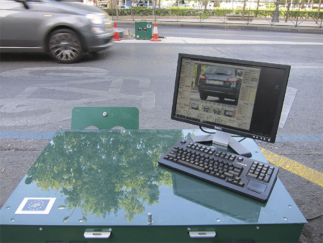 OPUS’ RSD5000 is deployed on the roadside to measure pollutants emitted by the exhausts of motor vehicles. Courtesy of OPUS Remote Sensing Europe (OPUS RSE).