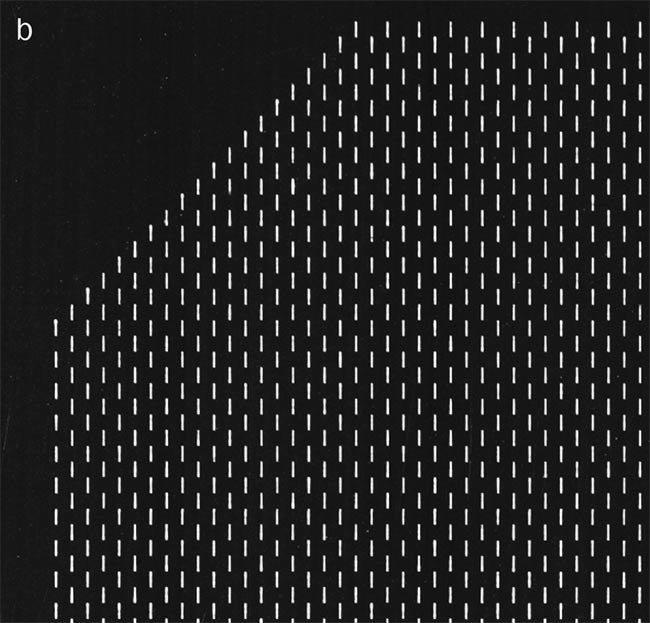 Figure 4. Marking result before (a) and after (b) optimization with short-vector processing and resolved laser delay overlaps. Courtesy of SCANLAB.