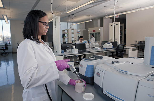 An NIR fiber optic accessory connected to a Fourier transform infrared (FTIR) spectrometer enables the examination of samples through container walls. This feature can be used in pharmaceutical labs to protect technicians from exposure to drugs. Courtesy of Thermo Scientific.