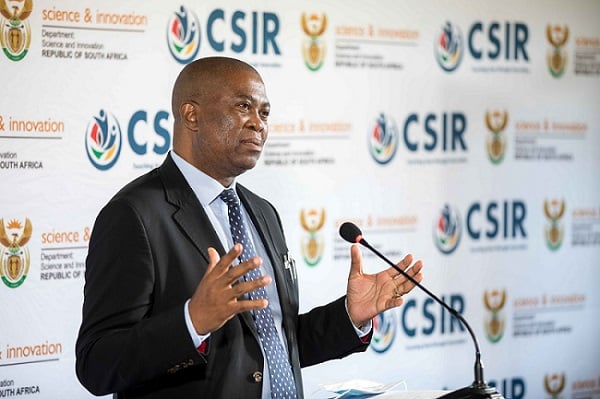 Director General of South Africa’s Department of Science and Innovation Phil Mjwara speaks at the unveiling of the Photonics Prototyping Facility. Courtesy of the Council for Scientific Research.