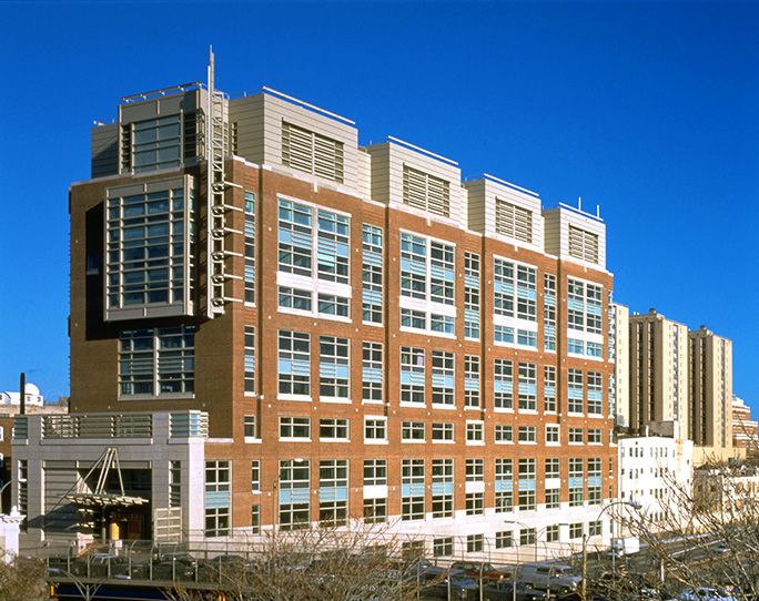 AEMTec’s Engineering Tech Center, located within the Boston University Photonics Center. Courtesy of AEMTec.
