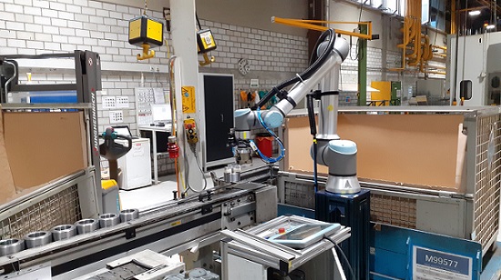 MIRAI robot control system enables hand-eye-coordinated actions for automation of tasks that improve productivity in industrial environments. Courtesy of Micropsi Industries.