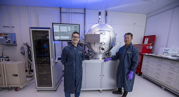 Birefringent Metasurface Aims to Transform Waveplate Tech