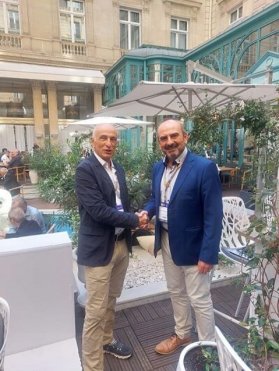 Dotphoton Chairman José Achache and SATLANTIS CEO Juan Tomás Hernani. Courtesy of Dotphoton.