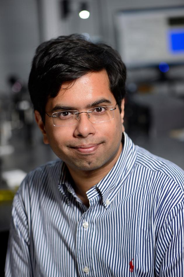 Ishan Barman, associate professor of mechanical engineering at Johns Hopkins Whiting School of Engineering. Courtesy of Will Kirk/Johns Hopkins University.