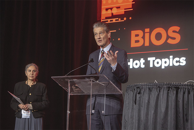 Conference chairs Sergio Fantini (at podium) and Paola Taroni open the annual BiOS Hot Topics program. Courtesy of SPIE.