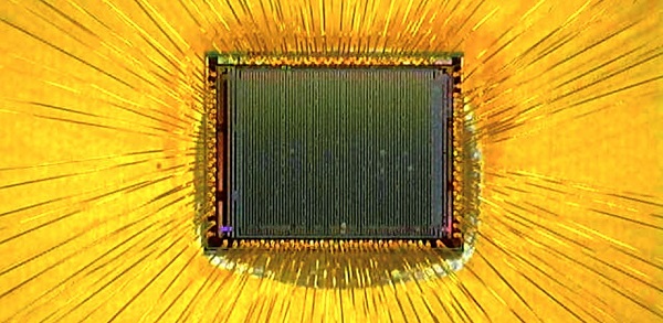 Quanticam sensor comprises a large sensor array for multispeckle imaging, resulting in a signal-to-noise ratio gain of 110 over a single-pixel system. Courtesy of Meta Platforms Inc.