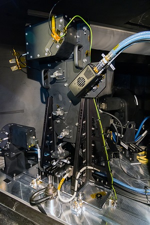 HiRISE project fiber injection module in the SPHERE instrument on the VLT. It picks up the signal from a known exoplanet imaged by SPHERE, and this light is then carried by a fiber bundle to an extraction module that sends it to CRIRES+. Courtesy of Arthur Vigan/LAM/CNRS.