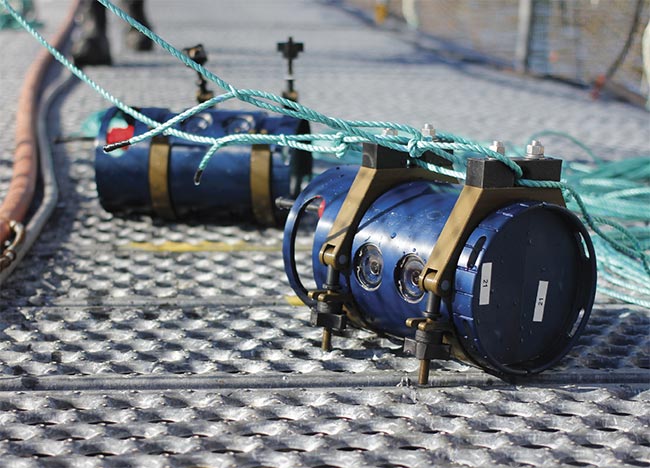 BiomassPro cameras on dock. Cameras running AI analysis tools accurately measure the size of fish in pens, helping fish farmers assess fish growth without handling the fish. Courtesy of innovasea.