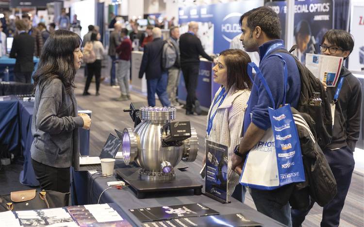 Visitors to the BiOS trade show learn from top companies in the industry about how optical innovations aid biomedical and life sciences research. Courtesy of SPIE.