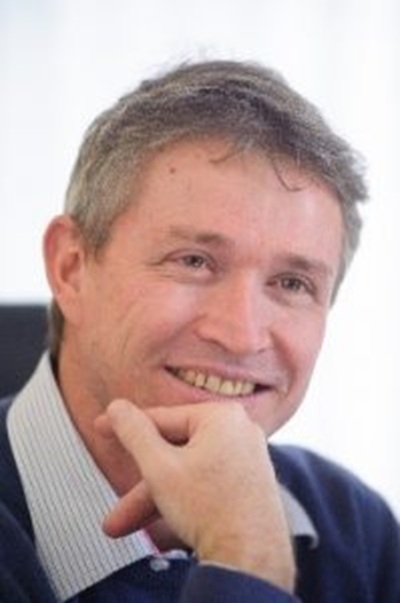 Andrew Forbes. Courtesy of AIP Publishing.