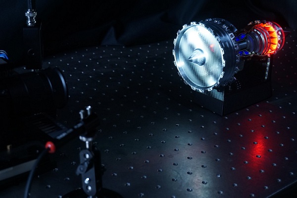 Imaging System Monitors Rotating Objects for Damage and Deterioration