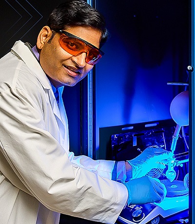 University of Oklahoma professor Indrajeet Sharma and his team are using blue light and iron (Fe) instead of precious metals to create synthetic carbohydrates, which are vital components of many antibiotics used to combat gram-negative pathogens. Courtesy of the University of Oklahoma.