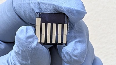 Spectrometer Measures from UV to NIR, Small Enough for Smartphone