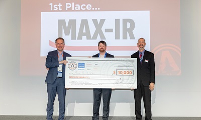 Jenoptik’s Ralf Kuschnereit, 2025 SPIE Startup Challenge winner Max-IR Lab's Trey Daunis, and 2025 SPIE president Peter de Groot. Courtesy of SPIE.