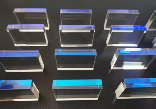Sapphire lightguide for IPL applications