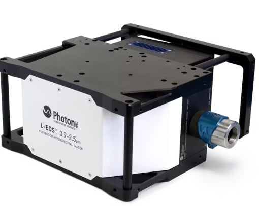 L-EOS™ SWIR (hyperspectral pushbroom camera)