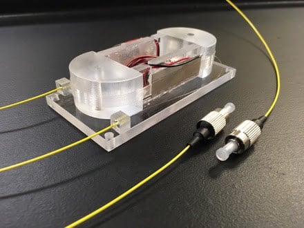 Model 915B Piezo-electric Fiber Stretcher