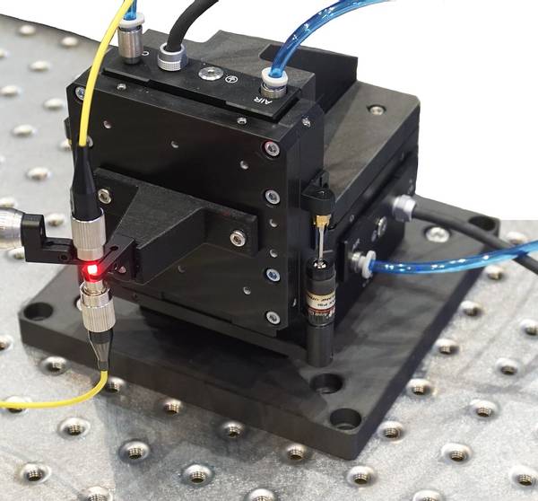 PI (Physik Instrumente) LP - Fast Photonics Alignment System
