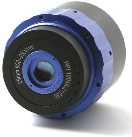 Broadband Hyperspectral Imaging Lens