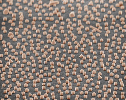 Plasmonic Absorbers Capture Specific Wavelengths