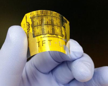 Record-Setting Phototransistor is Flexible and Sensitive