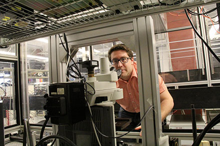 Femtosecond Laser Welds Neurons In Vitro